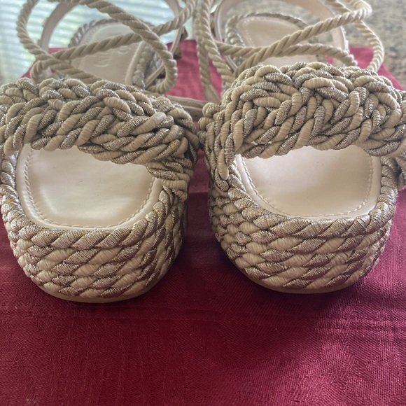 22:06 Valentino Woven Fabric Rockstud Torchon Platform Sandals - Picture 4 of 16